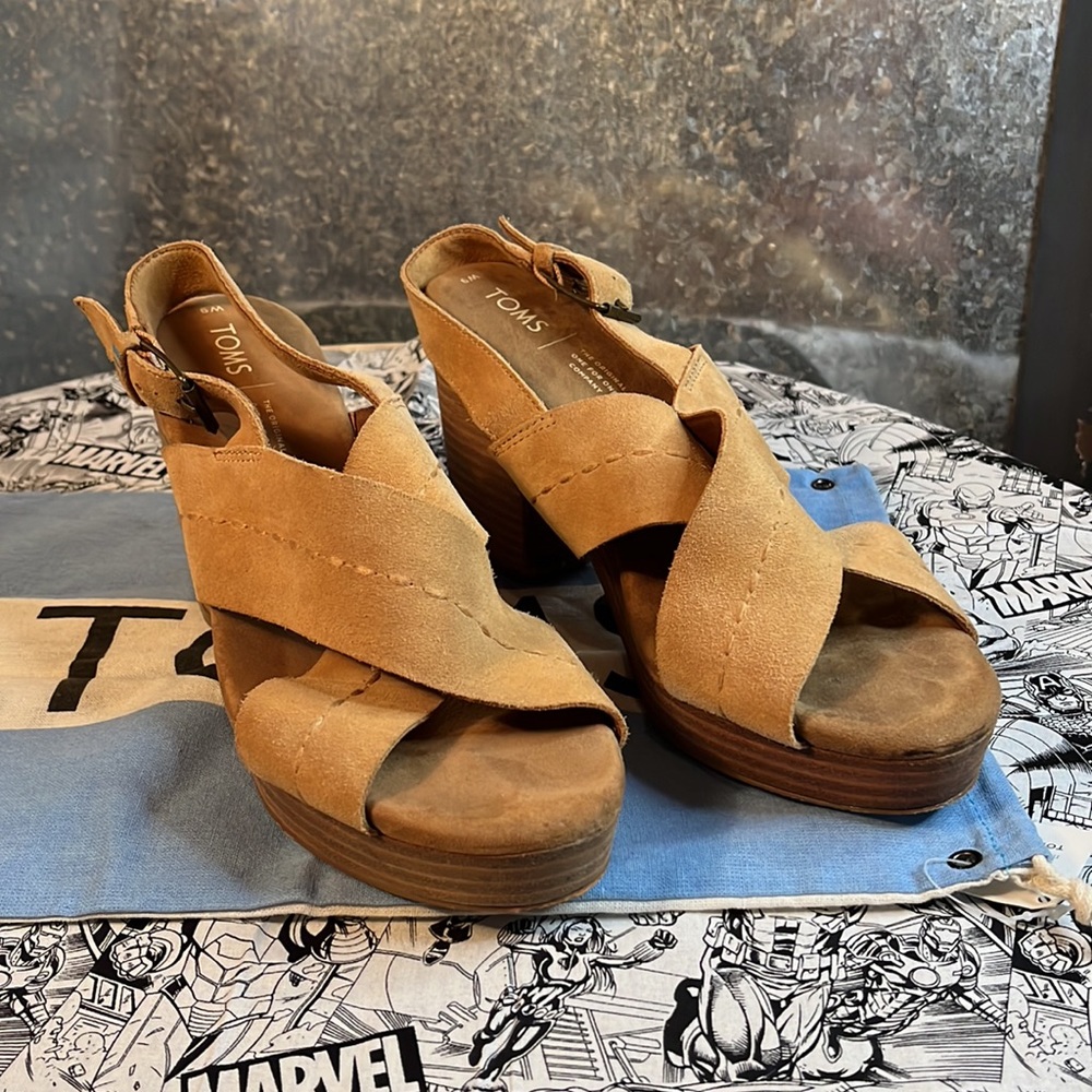 Toms sandals 9w